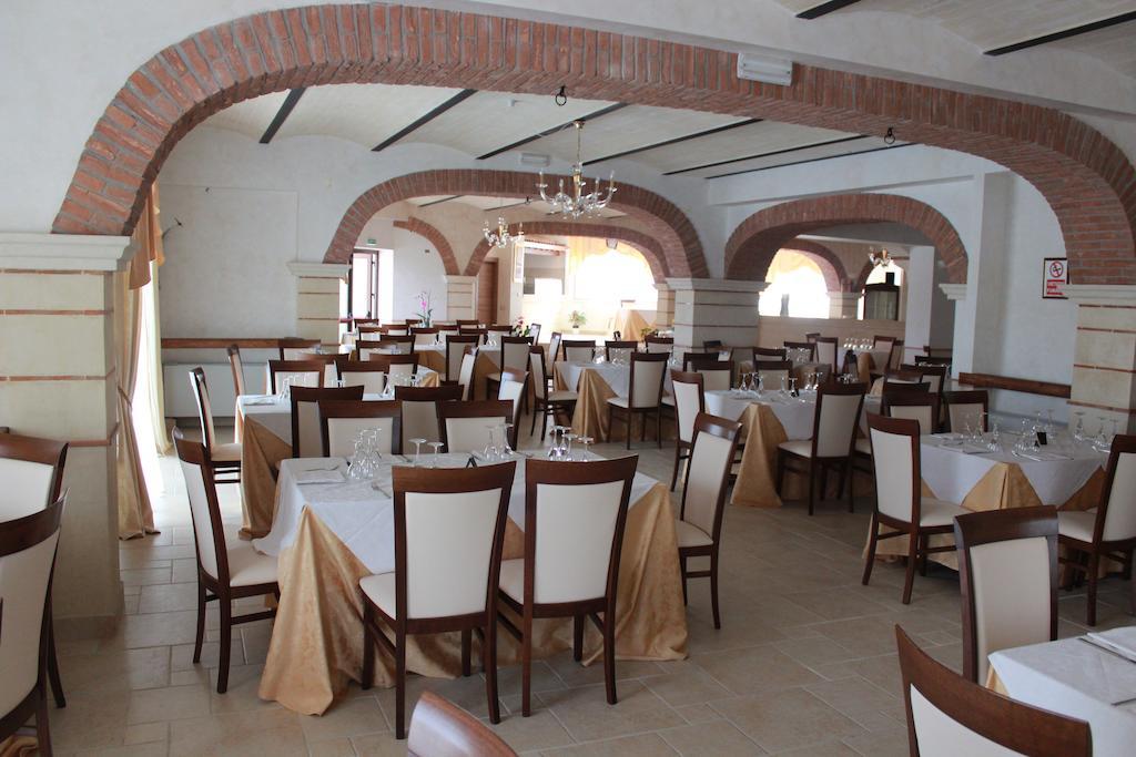 Вілла Agriturismo Al Passaggio Di Pirro Miglionico Екстер'єр фото